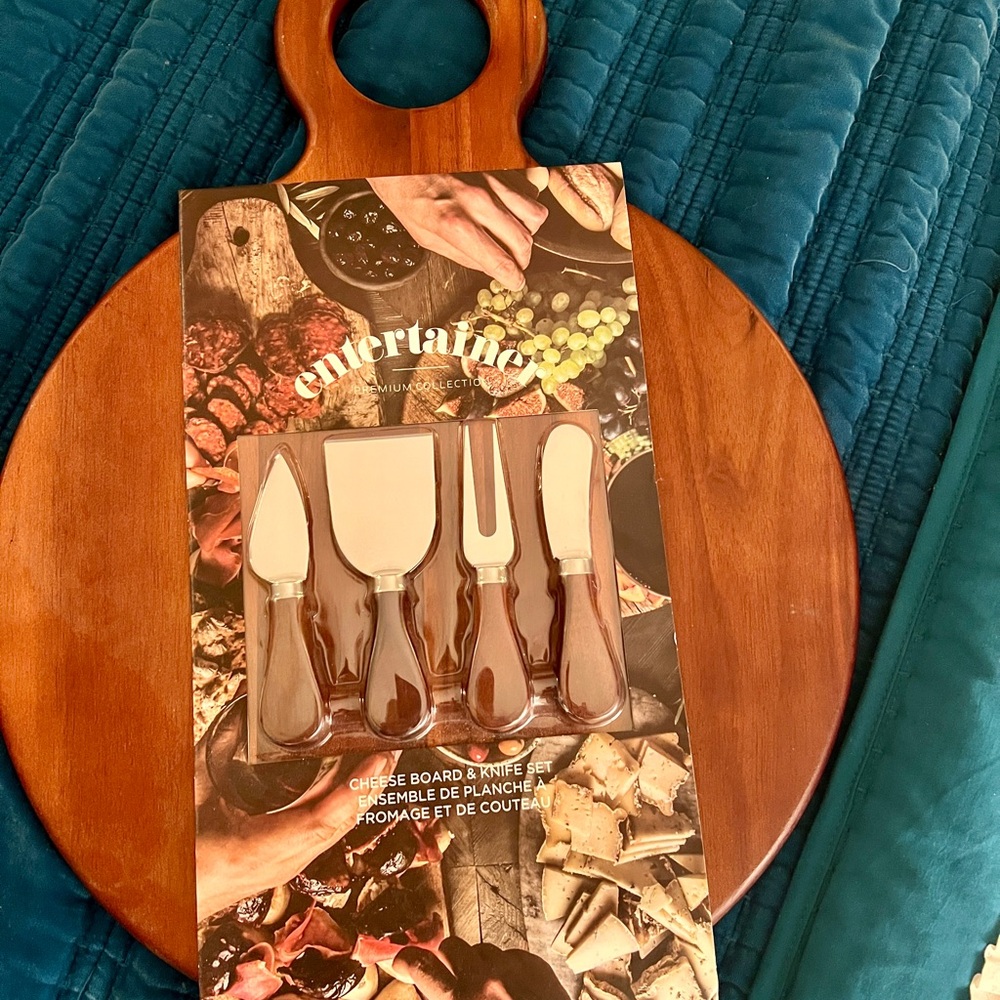 NWT Brown Wooden Serveware Cheese Board with Knife Set